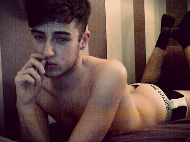 just a quick selfie with my ass out