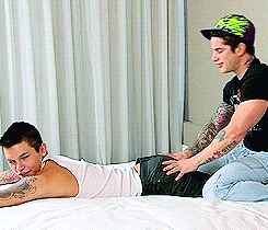 sexy fun bicuriousboys.blogspot.com