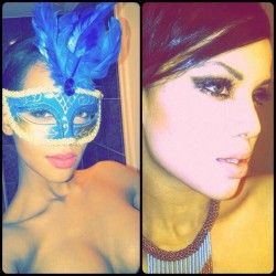 Amina Malakona ‏backstage selfie fully clothed