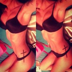 Diana Melison body selfy fully clothed