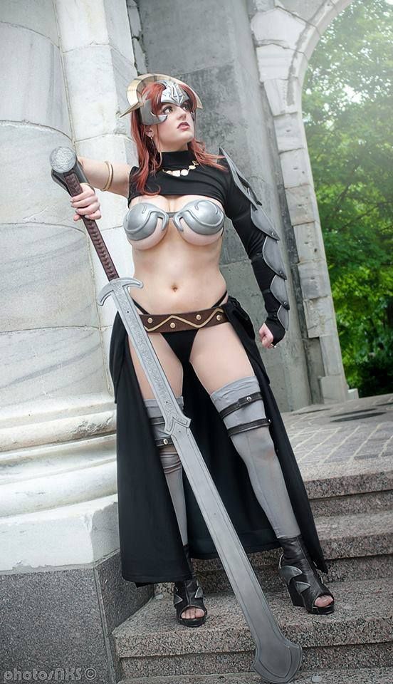 readhead cosplay