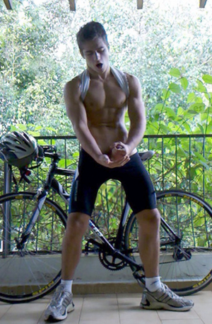 I love bikes! bicuriousboys.blogspot.com