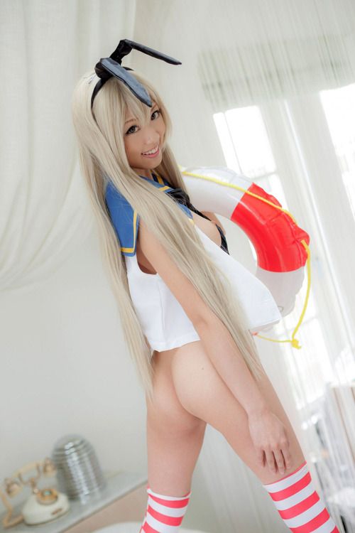 naughtyasiangirls:

Naughty Asian girl cosplay cutie butt crack.