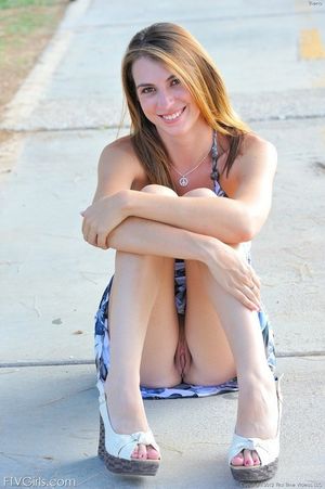 sidewalk Peeking Clam