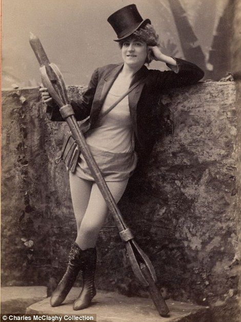 Vintage burlesque show girls.  Follow the link.