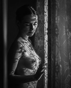 flowers by Aria Baró on Fotoblur | Artistic Nude Photography