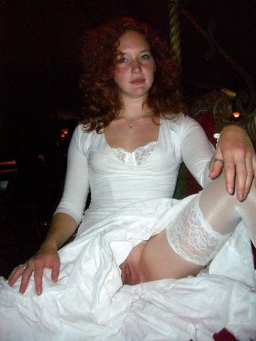 redhead bride