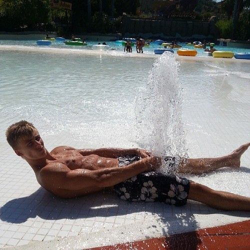 Men and sports ... and more ! sexy gay sporty guys, free sports gallery on my site @