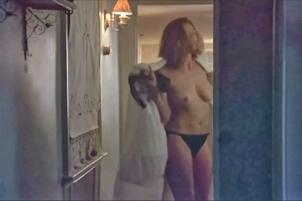 Diane Lane nude - Unfaithful Deleted Scene