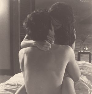 Details of finesse: more lovely handling...