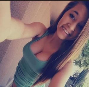 look at those titties