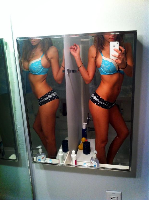 amazing body selfshot in sexy panties