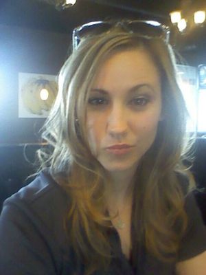 this is the girl from the previous pic showing me her ass on kik