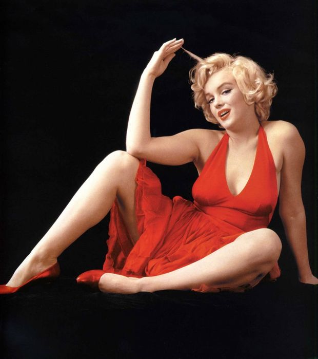 PICTURE - marilyn monroe in red dress