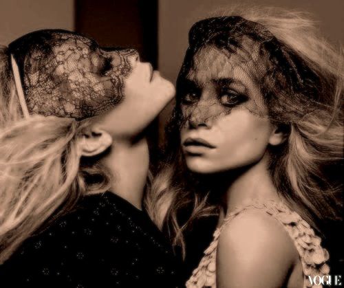 Mary-Kate and Ashley Olsen Cover Vogue 2011