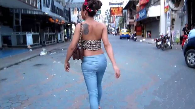 Maya ladyboy girlfriend explain and show me a Pattaya life … 1