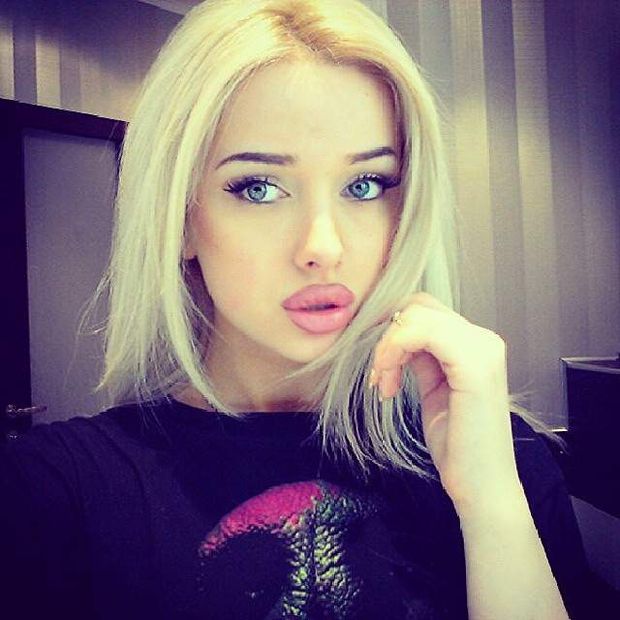 bimbo blonde
