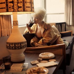 Big natural tits on blond