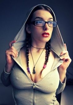 Geeky babe with awesome tits.