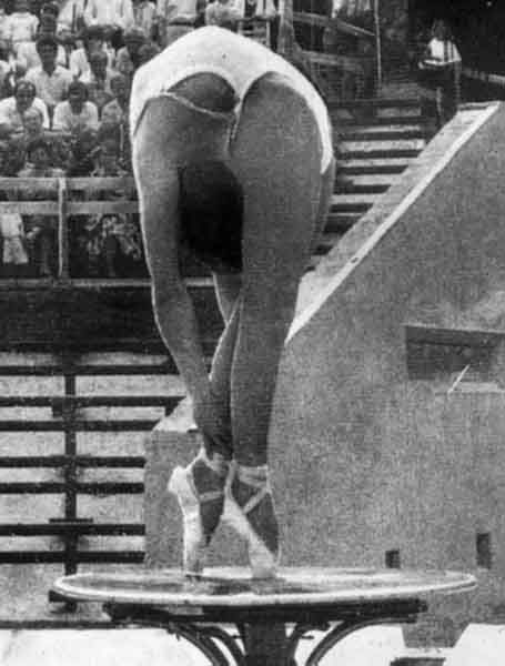 Tiptoe Backbend