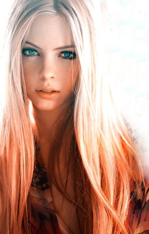 Unknown Chick with Amazing Eyes and Uber Cute Face