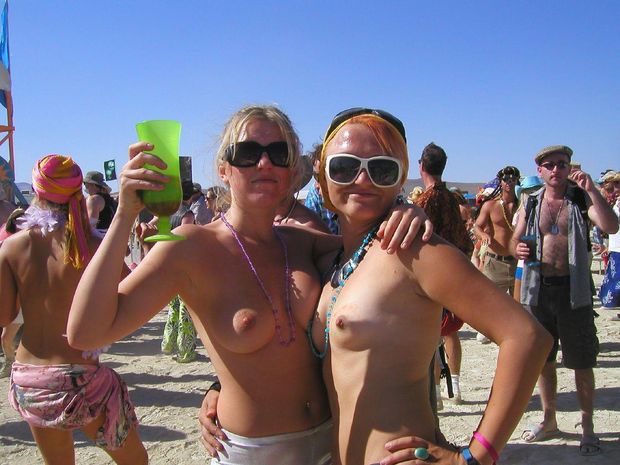 flashing boobs