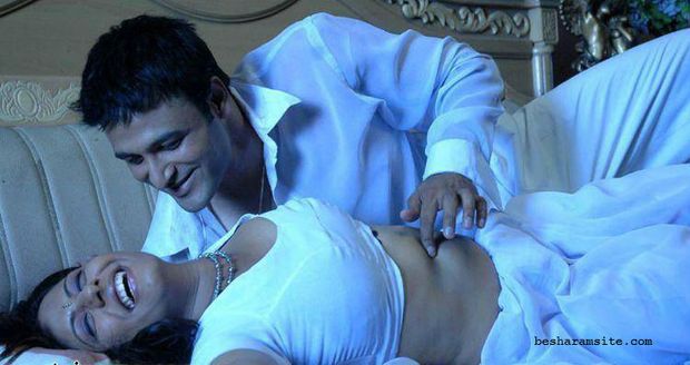 Indian Girls Nude Armpits and Milky Breasts