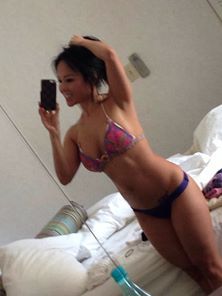 sexy milf with nice tits in a bikni. Can u believe shes 40