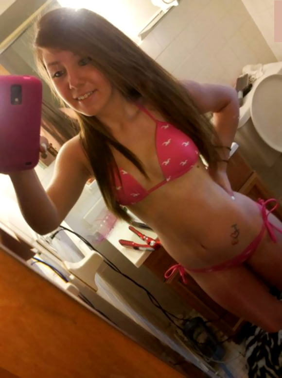 Hot bikini selfshot
