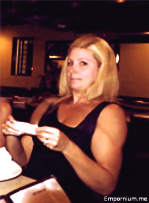 Mature MILF Slut Amy