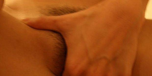 Amateur College Girl Get's Down and Dirty ;)!