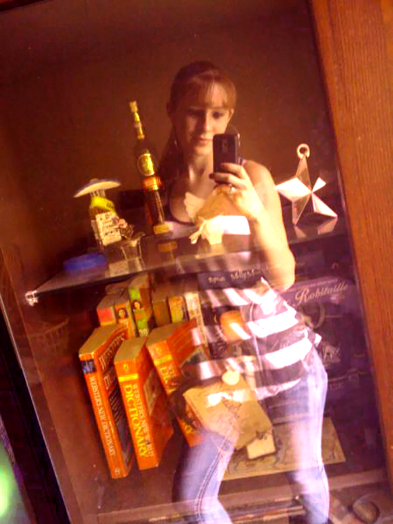 Artsy reflection selfshot Babe