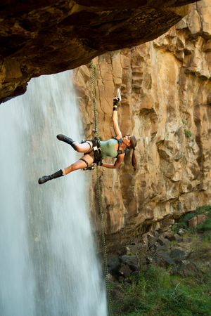 Amazing shots!! Lara Croft from Tomb Raider by this amazing cosplayer JennCroft. Photo by Charbuul.