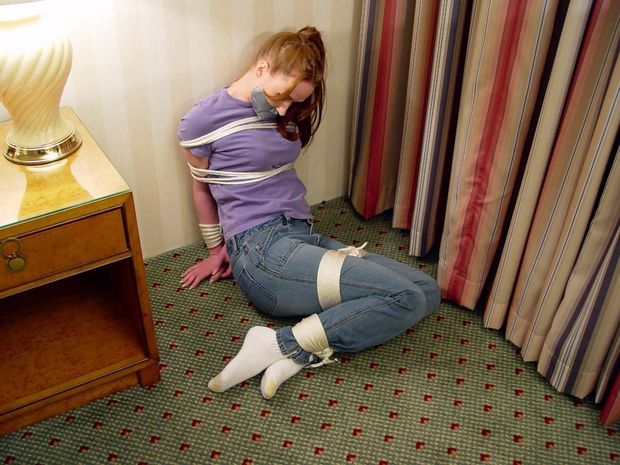 floor, tapegag