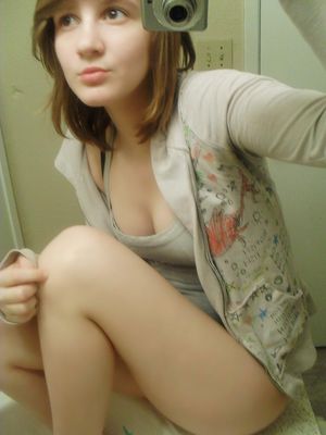 Super cute pale beauty selfshot
