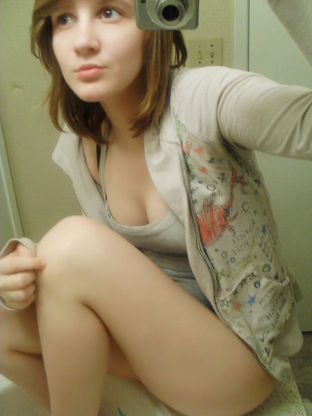 Super cute pale beauty selfshot