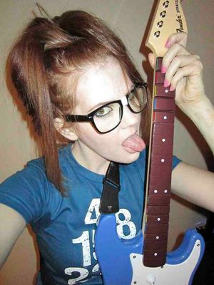 Karen Alloy as nerdy teen