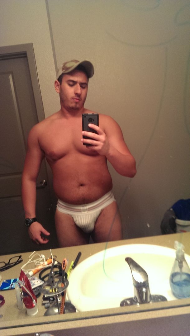 No  pack abs here