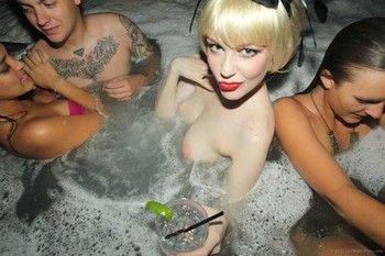 I don't mind to be naked all time, I'm just horny #145