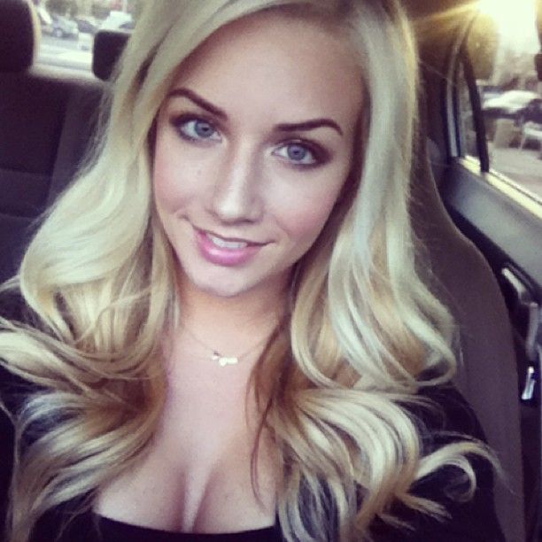 jaquieohh cleavage