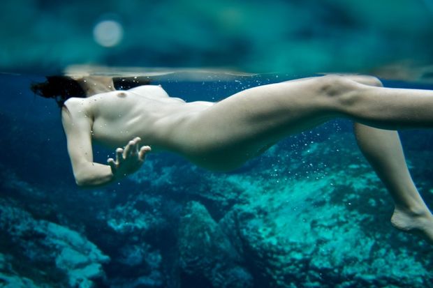 Katlyn Underwater