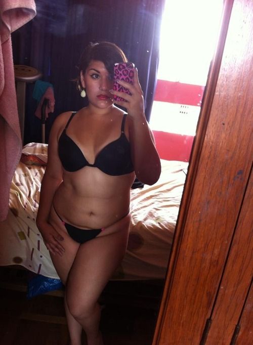 chubby babe... very hot