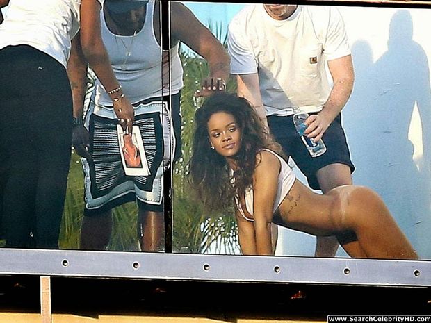 Rihanna Bottomless Bare Ass Photoshoot Candids In L.A