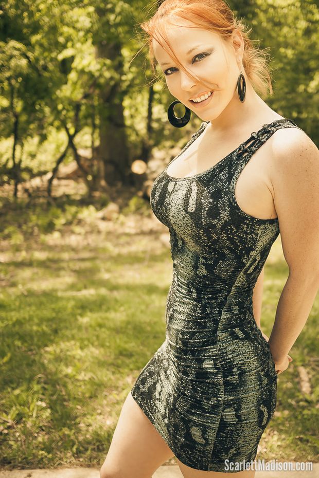 incredible tight body on red head