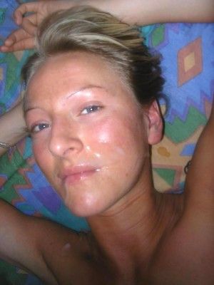 Sperma in faccia alla mia bella fida