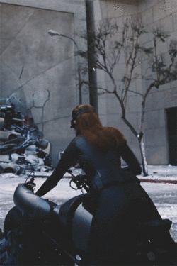 anne hathaway in batman