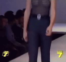 Cindy Crawford - catwalk gif