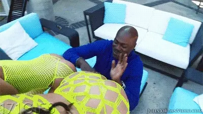 Jada Stevens & Phoenix Marie
Lex The Impaler 8
Jules Jordan Video