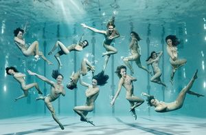Underwater group nudes