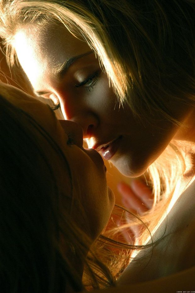 LEsbian KISS